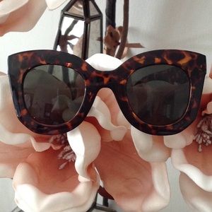 ❤️ Anita's Passions 'BOLD' Tortoise Shell Glasses